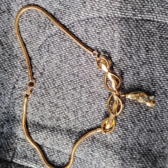 TRIFARI GOLD-TONE NECKLACE vintage jewelry - Picture 3 of 4